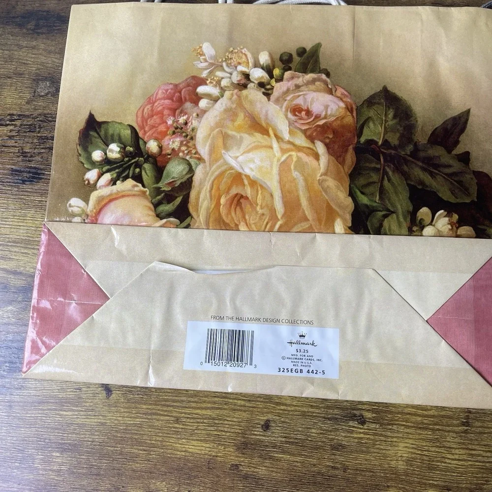 Vtg Lot Of 2 Artististic Gift Bags Floral Glossy